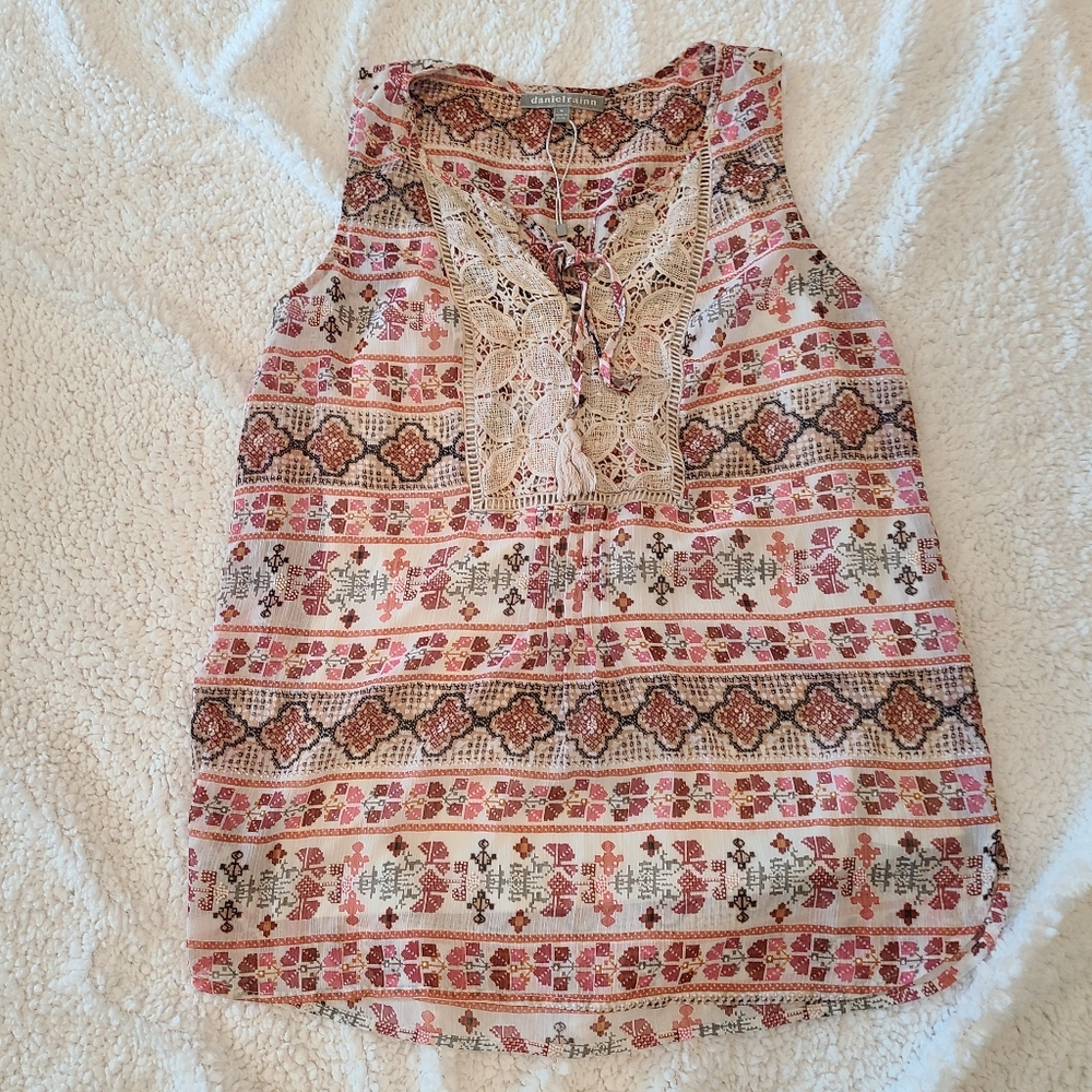 Daniel Rainn Sleeveless Blouse